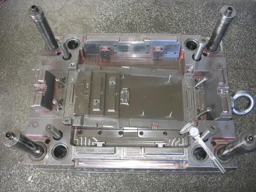 塑胶模具厂家